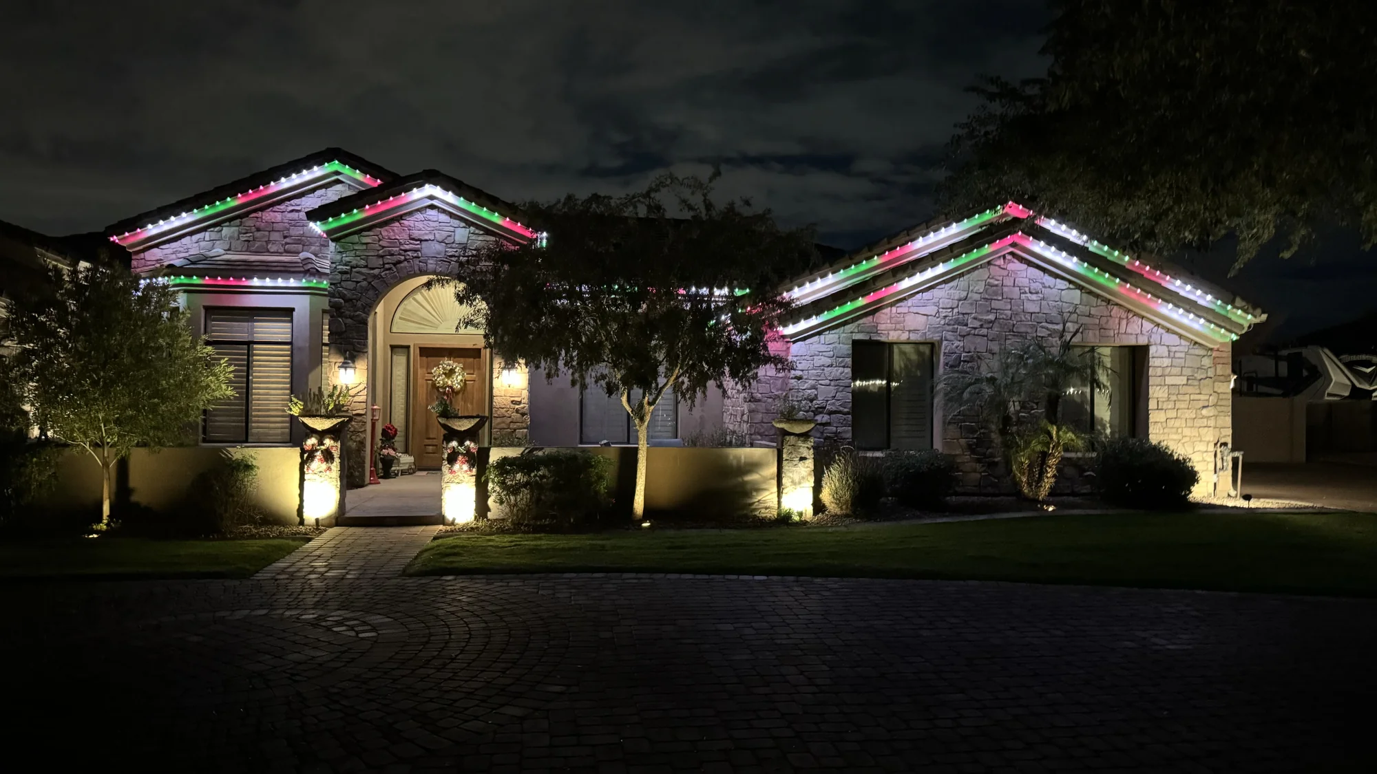 Commercial permanent outdoor LED lighting for businesses